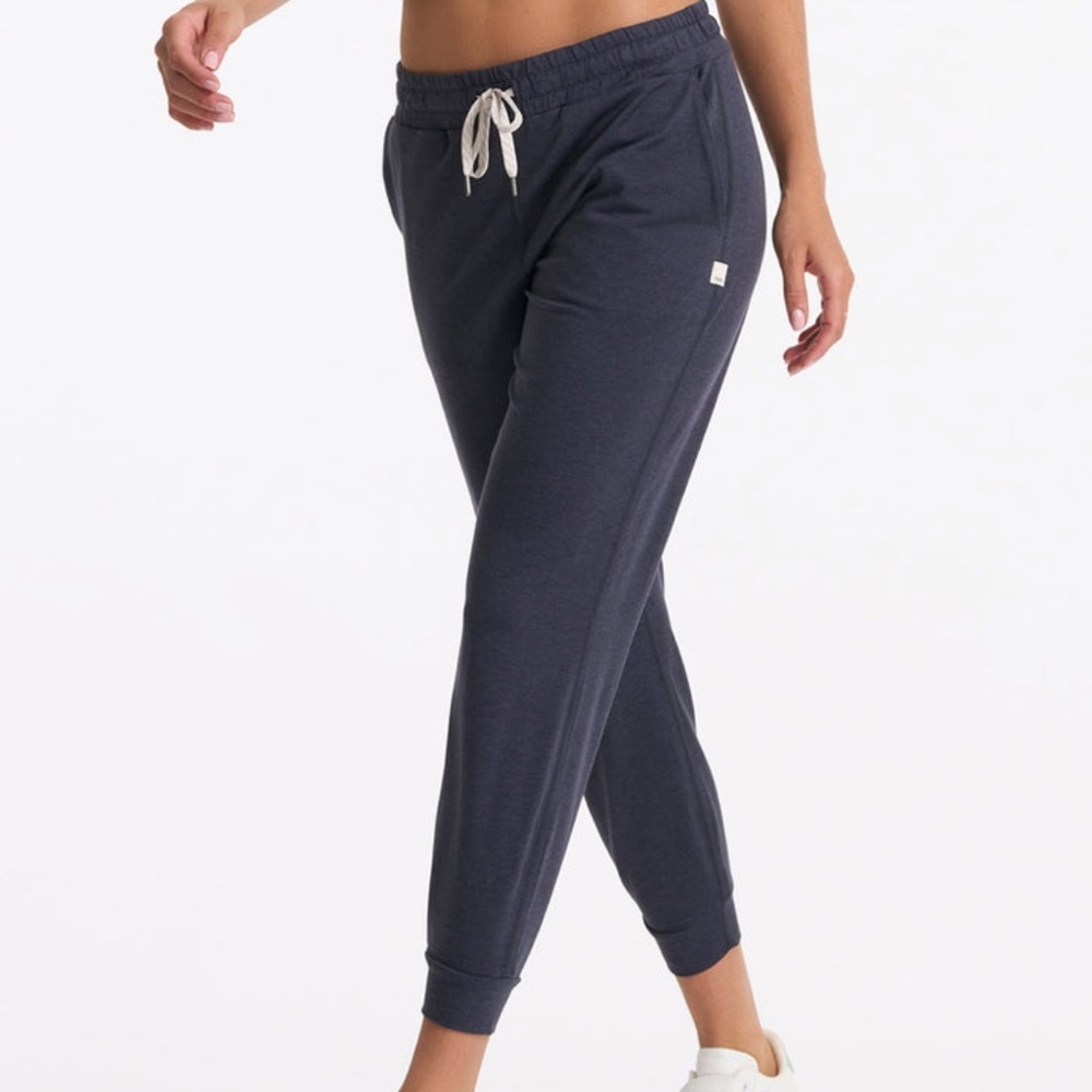 BNWT Vuori performance jogger